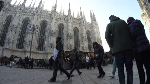 Editorial time lapse of duomo di Milano Video stock 86736619
