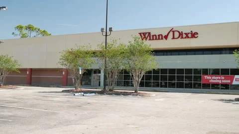 Editorial Use Only March 27, 2025. St. Petersburg, FL, USA, Winn-Dixie grocery s Stock Footage 305278464