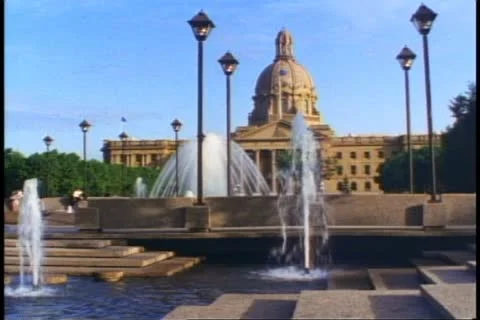 EDMONTON, ALBERTA, 1990, Alberta Legislative Building with fountains, wide shot Video stock 20485232