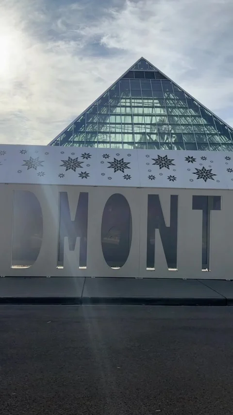 The Edmonton sign in front of Muttart Conservatory 스톡 동영상 333645717