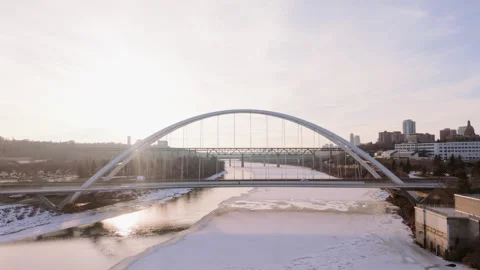 Edmonton Walterdale Bridge Vídeo Stock 332172965