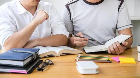 Education, teaching, learning concept. High school students or classmates gro Foto stock