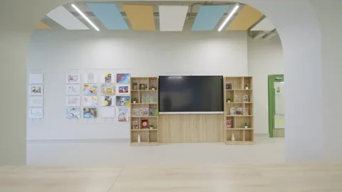 Educational space shows ceiling panels in pastel tones Vídeos de archivo 333208168