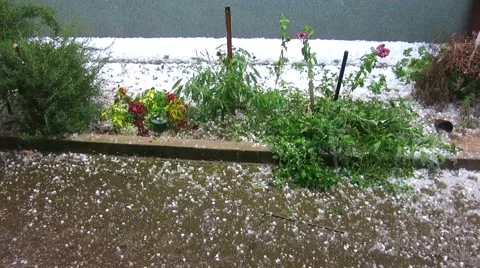 Efects of a raging hailstorm 動画素材 57694938