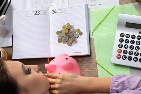 Effective Financial Planning on a Budget Utilizing Various Tools and Helpful Stock Photos