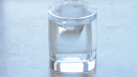 Effervescent tablet Stock Footage 85835624