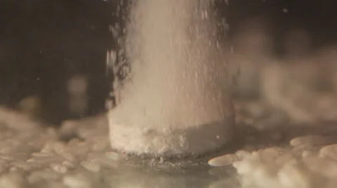 A effervescent tablet in water Stock Footage 24898726