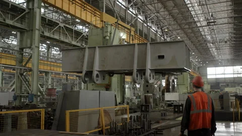 Efficient and Safe Heavy Machinery Operations in an Industrial Facility Video stock 294598787