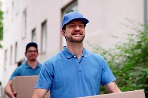 Efficient Movers: Trusted Couriers In Speedy Transport For Big Moves Foto stock