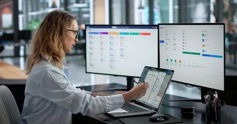 Efficient Remote Payroll Management For Secure Salary Processing Online. Olde Stock Photos