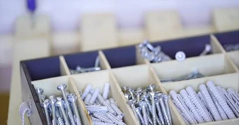 Efficiently Arranged Storage Box Containing Diverse Fastening Tools And Repair Foto stock