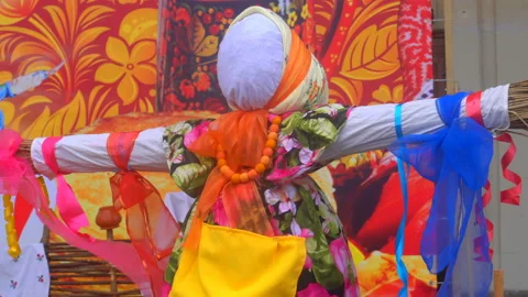The effigy of Maslenitsa expect arson Stock Footage 86092335