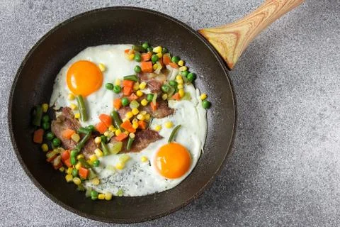 Egg bacon breakfast lunch vegetables Stock Photos