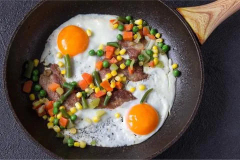 Egg bacon breakfast lunch vegetables Stock Photos