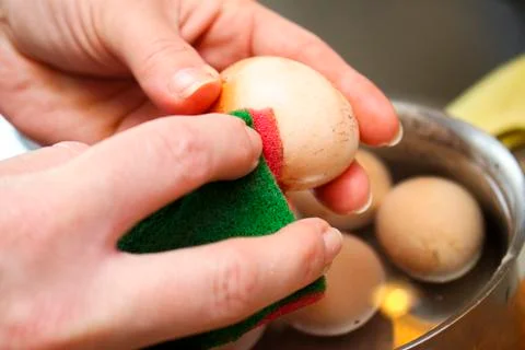 Egg bleaching procedure Foto stock