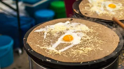 Egg on pancakes with cheese Foto stock