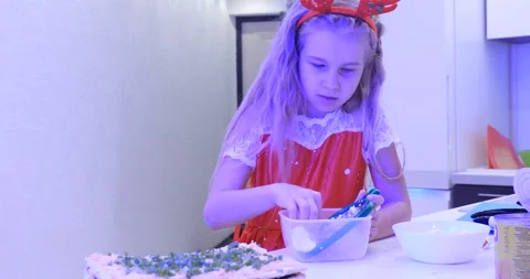 Egg rubbed on a grater Video stock 145933491