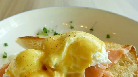 Eggs Benedict Stock Footage 75770982