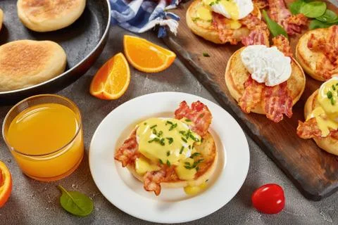 Eggs Benedict on a plate, close-up Foto stock