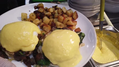 Eggs Benedict Plated Vidéo 227003700