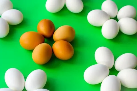 Eggs on a green background. horizontal image, top view Fotos de archivo