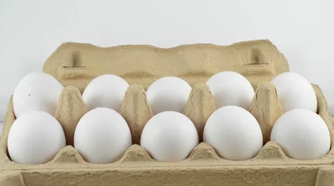 Eggs in pack 動画素材 22915418