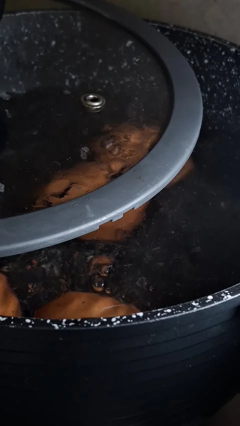 Eggs in a pot Stock-Footage 342662650