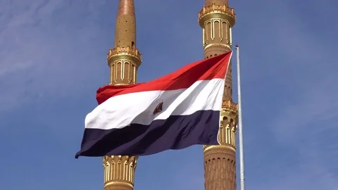 Egypt Flag on the Background of the Mosque 스톡 동영상 72170700