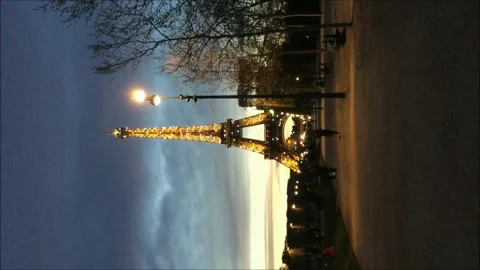Eiffel tour illuminating Stock Footage 154613380