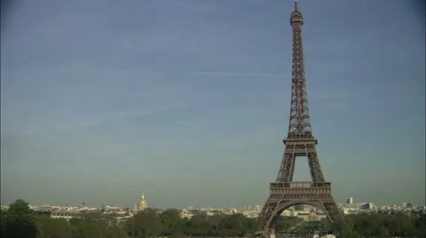 Eiffel Tower and Paris cityscape Stock Footage 59334704