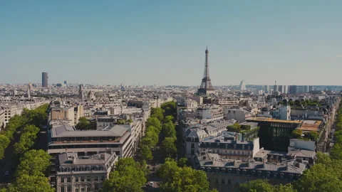 Eiffel Tower and Paris cityscape from Arc de Triomphe, 4K Stockbeeldmateriaal 344980529
