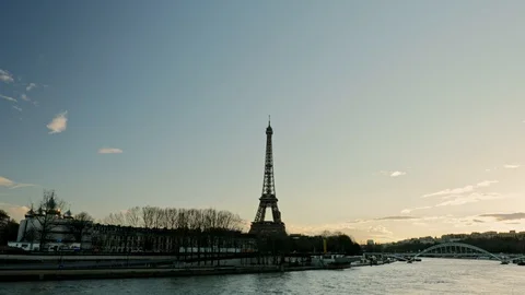 Eiffel tower and Seine river in Paris at dusk Video stock 128273645
