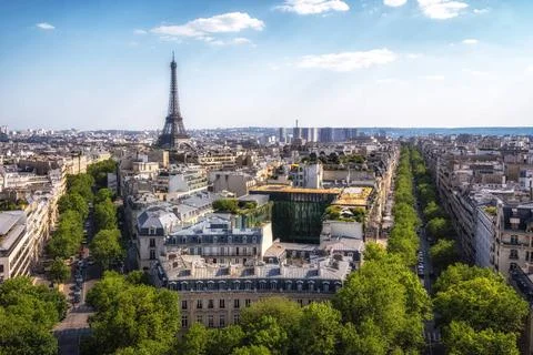 Eiffel Tower from Arc de Triomphe Eiffel tower viewed from top of Arc de T... Stock-Fotos