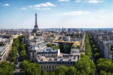 Eiffel Tower from Arc de Triomphe Eiffel tower viewed from top of Arc de T... Stock-Fotos