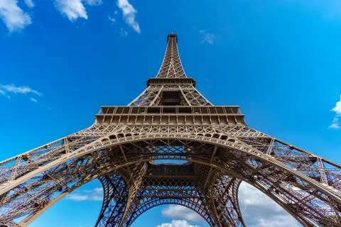 The Eiffel Tower bottom view over blue sky Fotos Stock