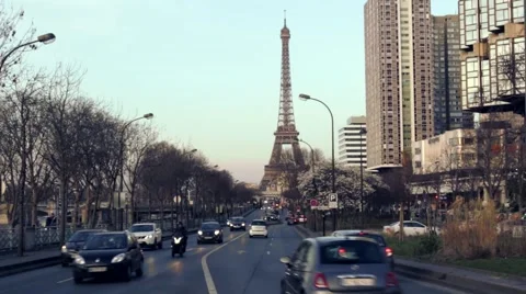 Eiffel tower cars traffic Stock Footage