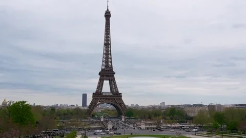 Eiffel Tower Centered Wide Shot with Busy Paris Streets Stock Footage 333009536