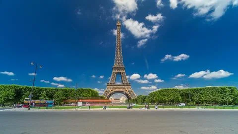 Eiffel Tower on Champs de Mars in Paris timelapse hyperlapse, France 스톡 사진