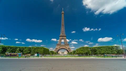 Eiffel Tower on Champs de Mars in Paris timelapse hyperlapse, France 스톡 사진