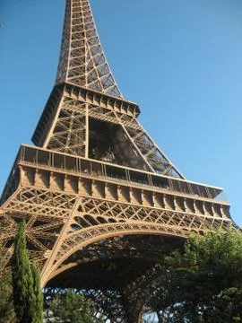 Eiffel Tower clear sky Stockfoto's