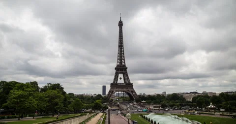 Eiffel Tower in Cloudy Time Lapse 4K Video stock 39788579