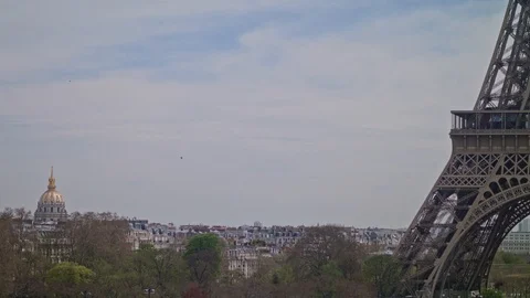 Eiffel Tower Day close tilt up Stock Footage 124409997