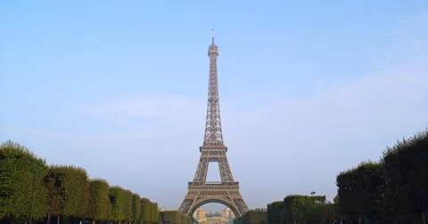 Eiffel Tower During Day Paris, France 4K Stock Video Footage Vídeos de archivo 45532752