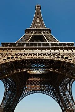 Eiffel Tower The Eiffel Tower in Paris Against Blue Sky Copyright: xZoonar... Foto stock