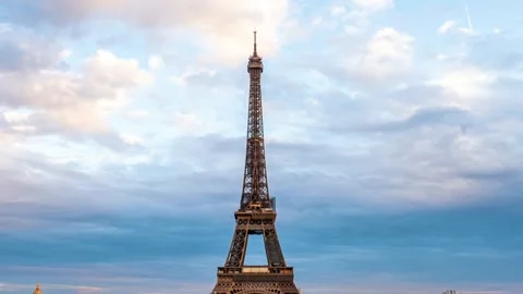 Eiffel tower landmark in Paris during beautiful sunset time lapse footage. Stock Footage 339511043
