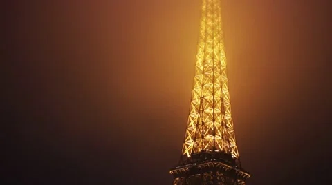 Eiffel Tower Light Performance Show. Stockbeeldmateriaal 57729011