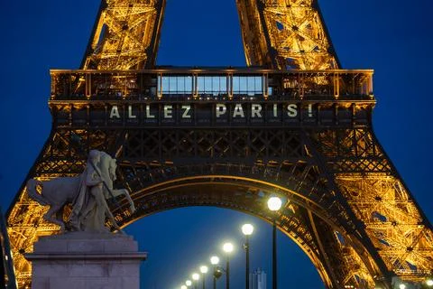 Eiffel Tower lights a message to support Paris, France - 30 May 2025 Stock Photos