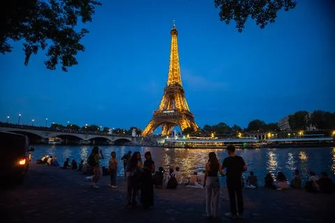Eiffel Tower lights a message to support Paris, France - 30 May 2025 Stock Photos