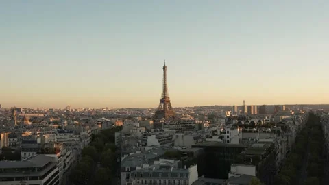 Eiffel tower, with the Paris building, during golden hour 4K 库存影片 220562124