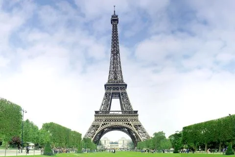 Eiffel tower in Paris with central perspective. Stock-Fotos